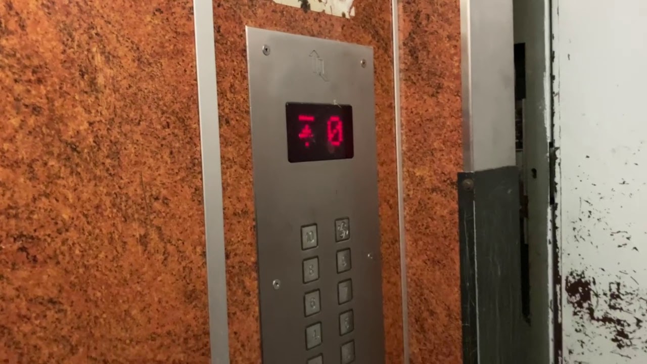 2x Zremb zm. przez Lift Service. Goworowska 13 Ostrołęka.