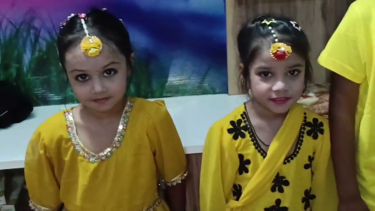 हल्दी का मज़ेदार पल