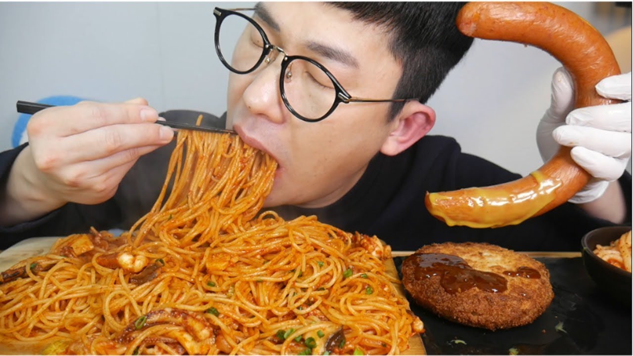 누구나 손쉽게 만들수있는 한국식!!~고추장오징어파스타와 킬바사소시지 치즈돈까스~먹방 Real Sound Mukbang Social Eating