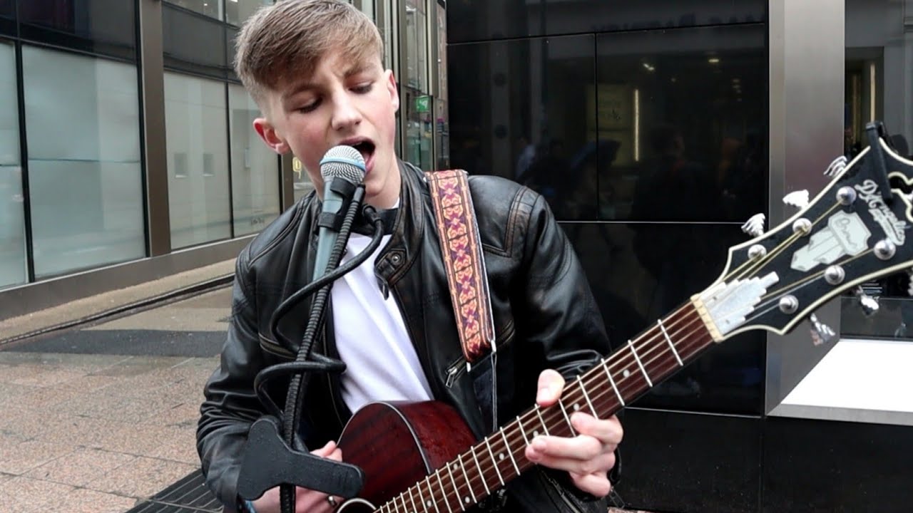 Rhys McPhillips Performs 
