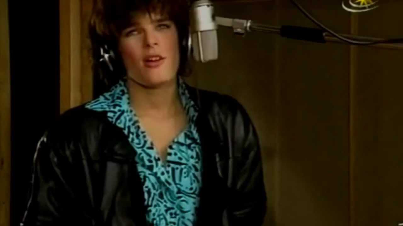 St&eacute;phanie de Monaco - Irresistible [english version of 'Ouragan'] lyrics