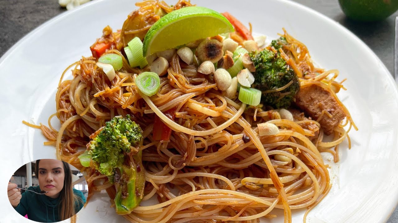 Jednoduch&eacute; VEGANSK&Eacute; PAD THAI se Zeleninou a s Tofu | Bez Masa | Recept