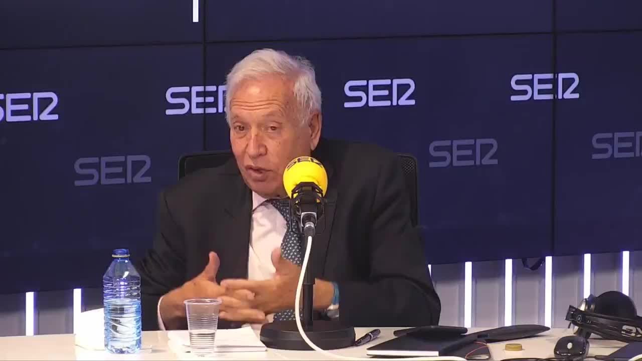 La lección de Margallo sobre el patriotismo que deja a todos EN SILENCIO #ElÁgoraDeHora25