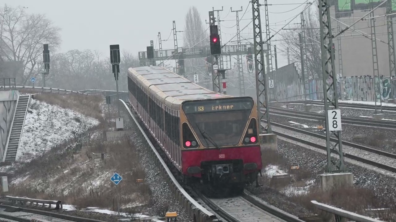 Baureihe 480 im Schneefall am Berlin-Ostkreuz