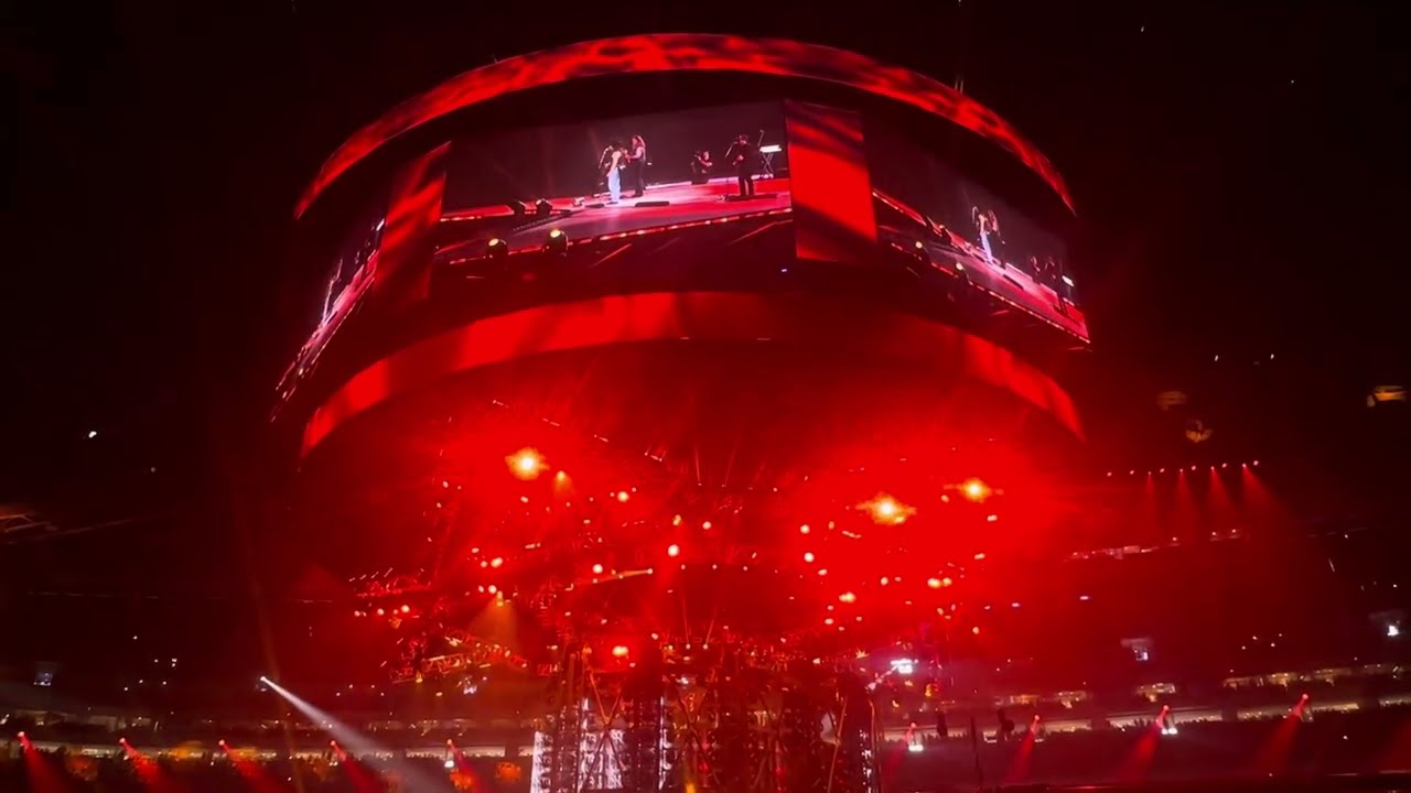 Warren Zeiders Performing “Pretty Little Poison” at Rodeo Houston 2025
