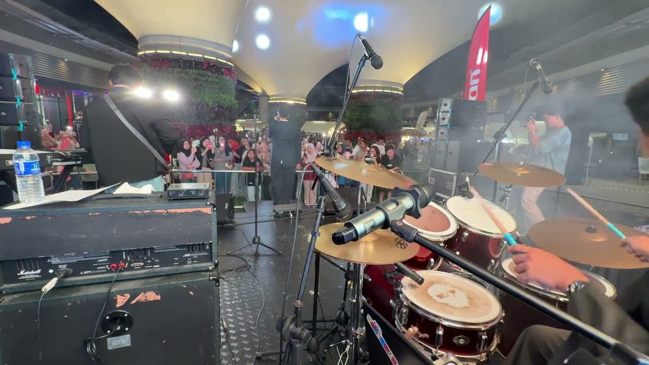 Puspita - NAKI (Live at Toppen Shopping Centre, JB)