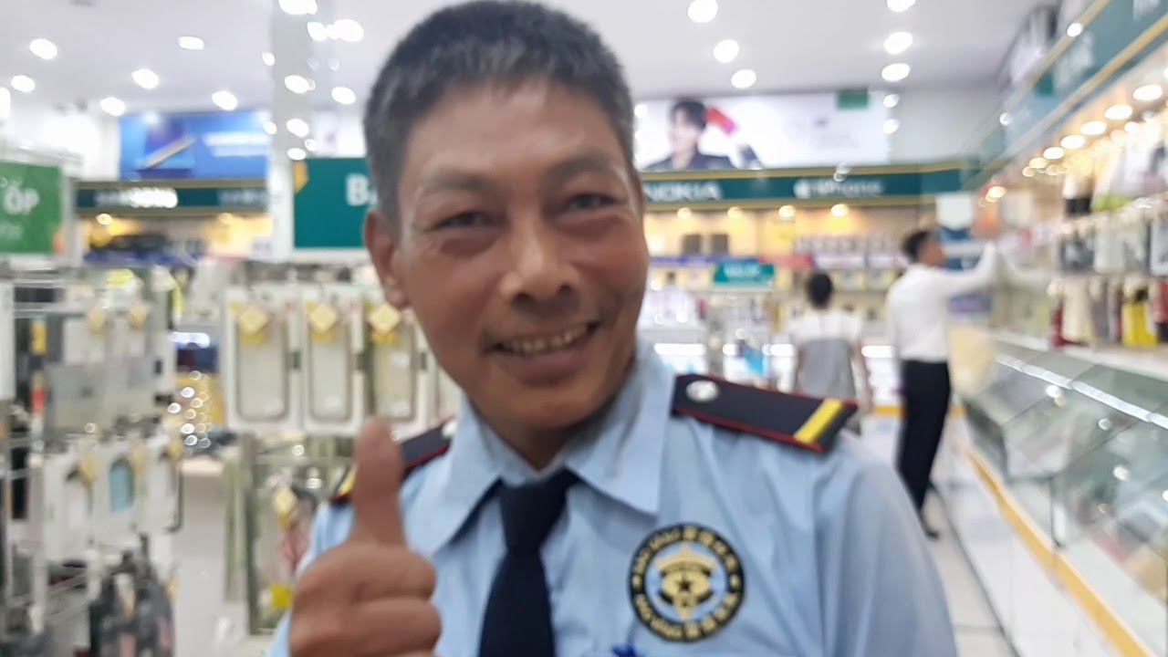 Vietnamese man r speaking Russian fluently Hanoi lol,Вьетнамец говорит по-русски бегло-история лол!!