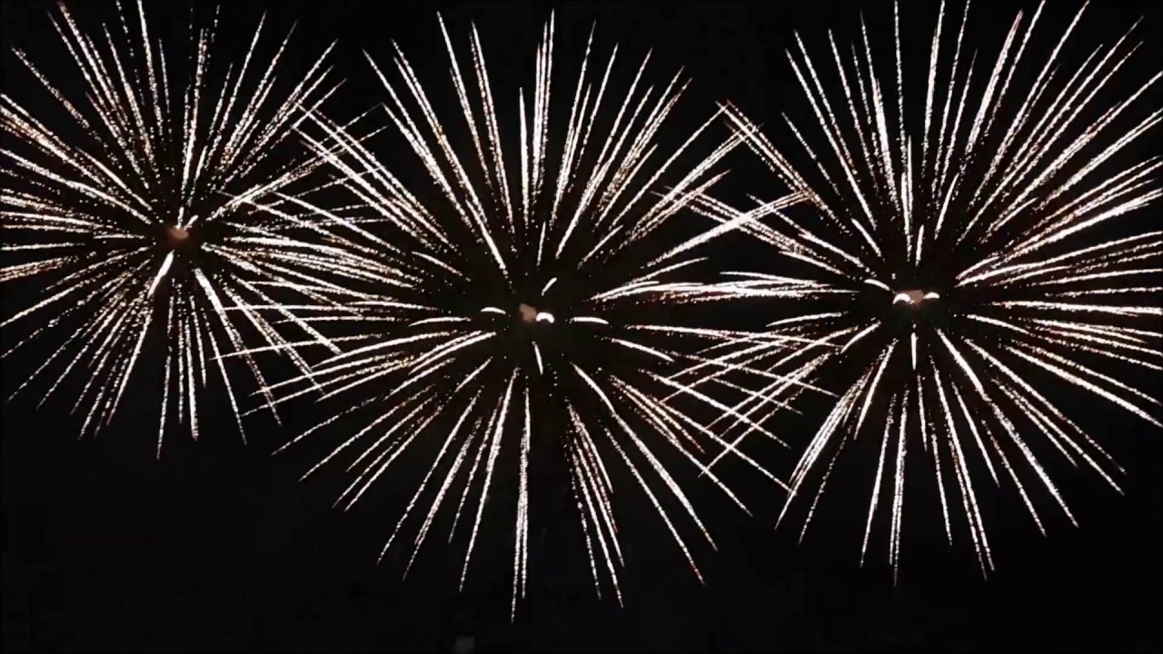 Feu d'artifice gamme Prestige Or. Spectacle pyrotechnique Arti-Show. Julien Chenu