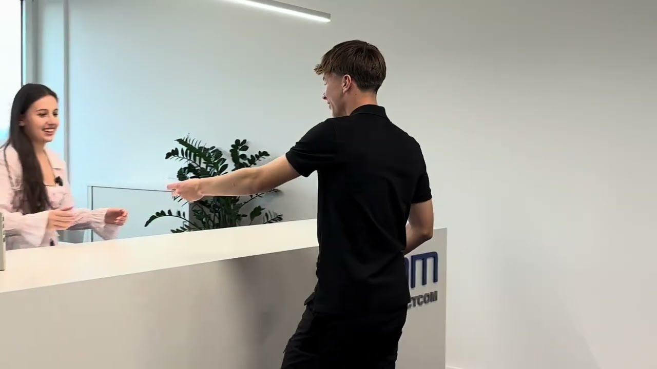 Lehrstelle Logistik & KV bei Connect Com AG | Deine Ausbildung mit Zukunft 🚀
