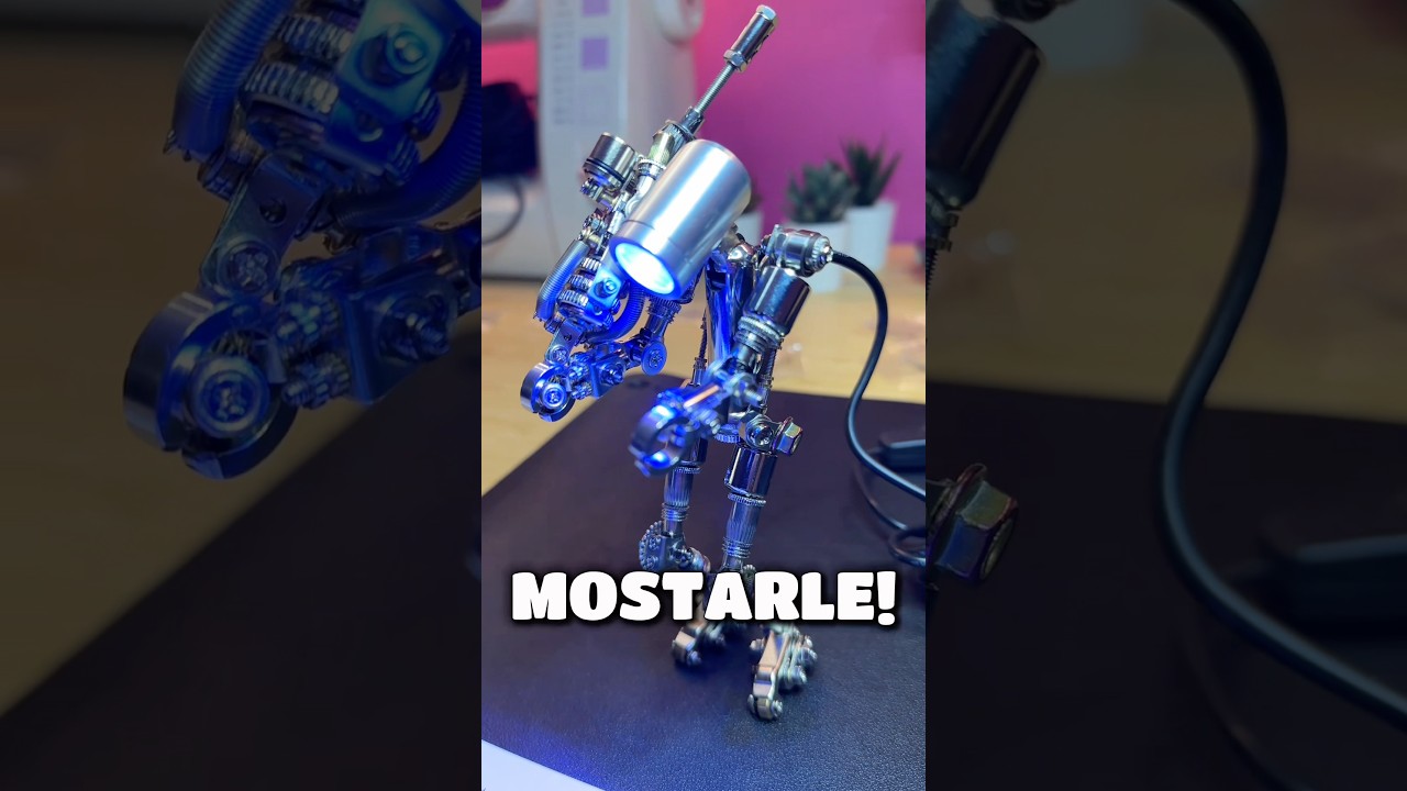 Eccolo qua il robottino finito della @Mostarle-official prendete anche voi quello che vi piace !