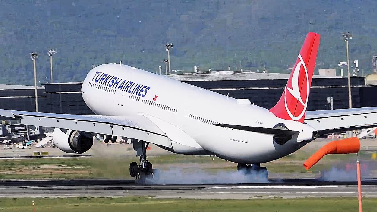 Landings and Takeoffs 🇪🇸 Barcelona Airport.
