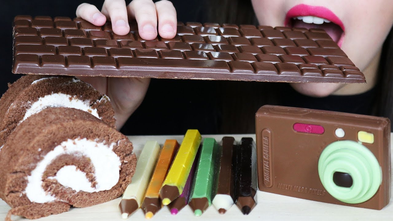 ASMR EDIBLE KEYBOARD, CAMERA, SWISS ROLL & EDIBLE CRAYONS (Chewy EATING SOUNDS) No Talking MUKBANG