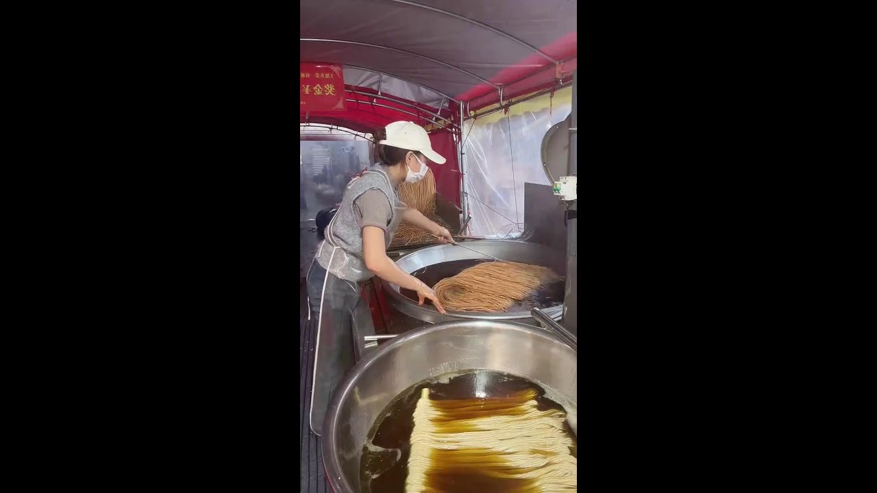Street Food Livestream | Frying Sanzi in Oil | No Filters, Just Crisp Rhythm