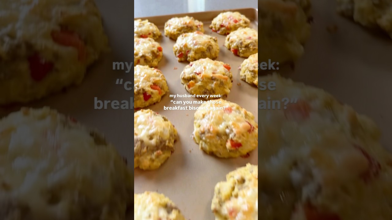 high-protein breakfast biscuits always on the menu ✨ recipe in description #mealprep #highprotein