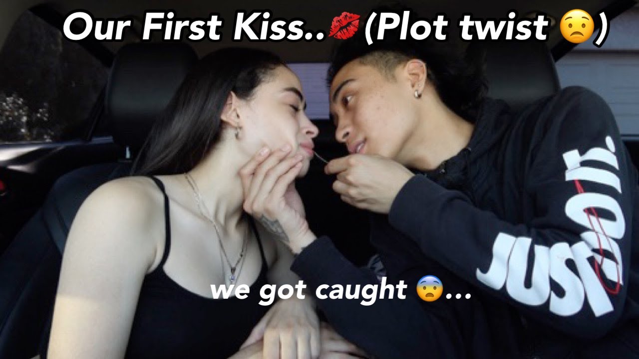 Наш первый поцелуй 💋(НАС ЗАстукали😱)