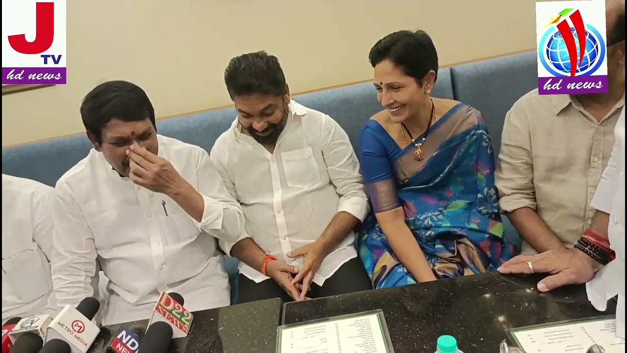 మా గుంట అండర్ బ్రిడ్జి దగ్గర ప్రముఖుల   ఫ్రెండ్స్ చేత ప్రారంభించిన ఉడిపి హోటల్