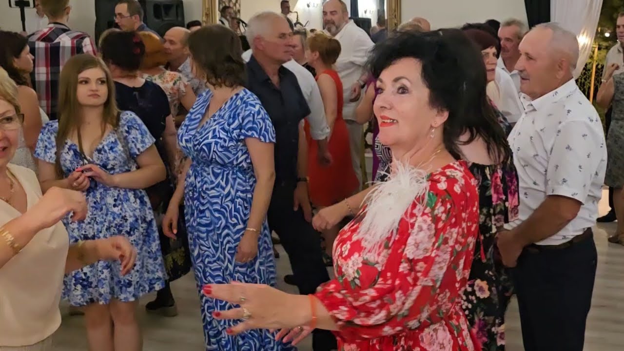 Uroda, uroda przemija jak woda! Fantastyczny rytmiczny kawałek, n&oacute;żka za kamerą chodziła!