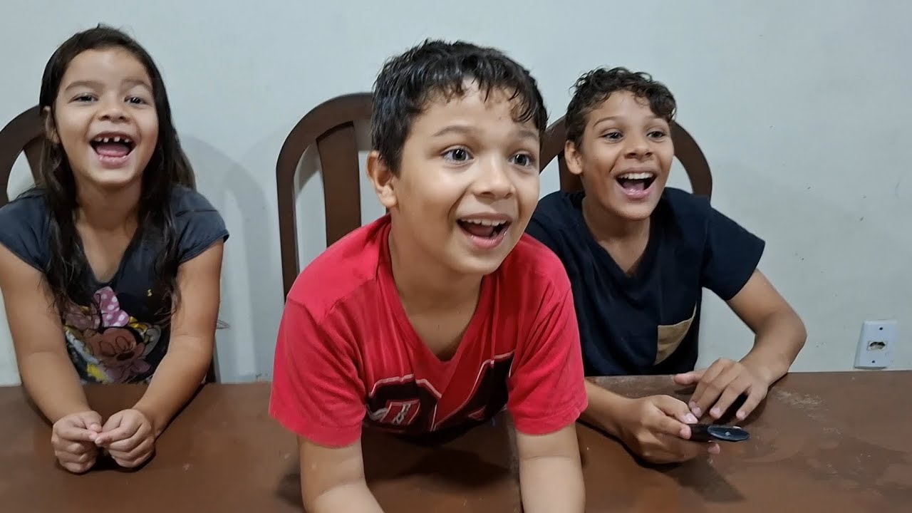 REAGINDO A VÍDEOS ANTIGOS FAMOSOS