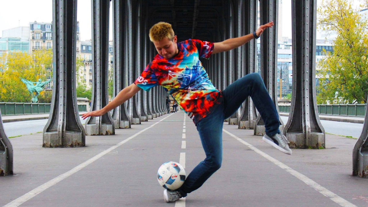 APRIL 2016 BEST CLIPS | FREESTYLE FOOTBALL