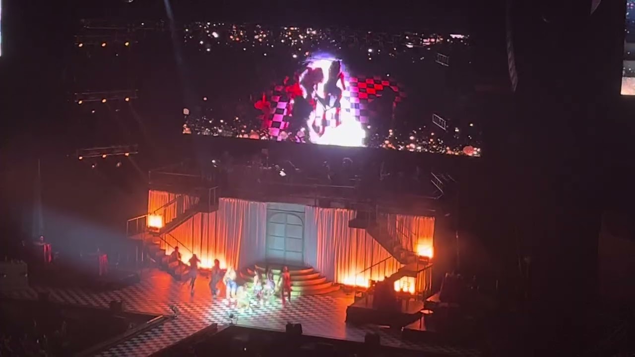 Juliana - Aurora (en Movistar Arena) | #SoundEnVivo