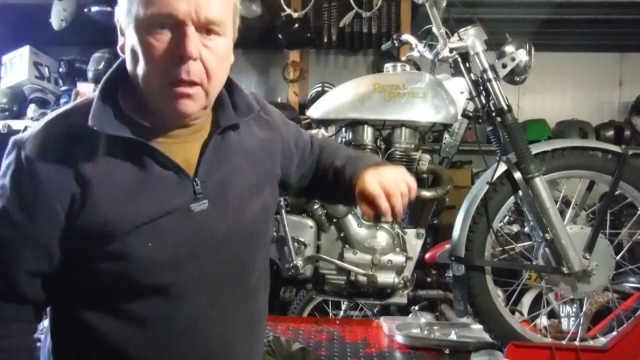 Мотоцикл Royal Enfield 500 Bullet Asbo 53 - Заводится? (плохое качество звука)