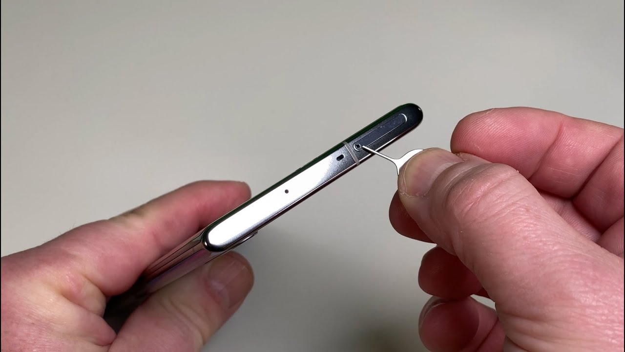Smartphone mit nur einem Pieks zerstört.