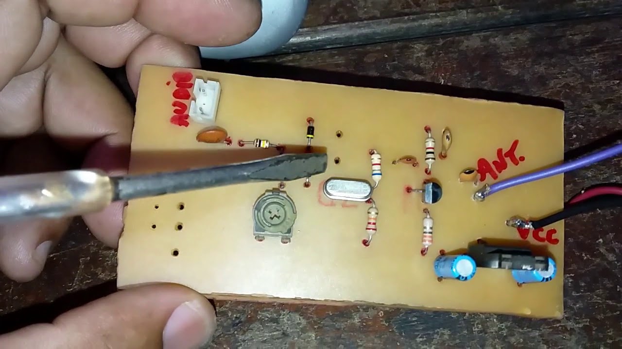 OSCILADOR CONTROLADO POR CRISTAL (PARTE I)