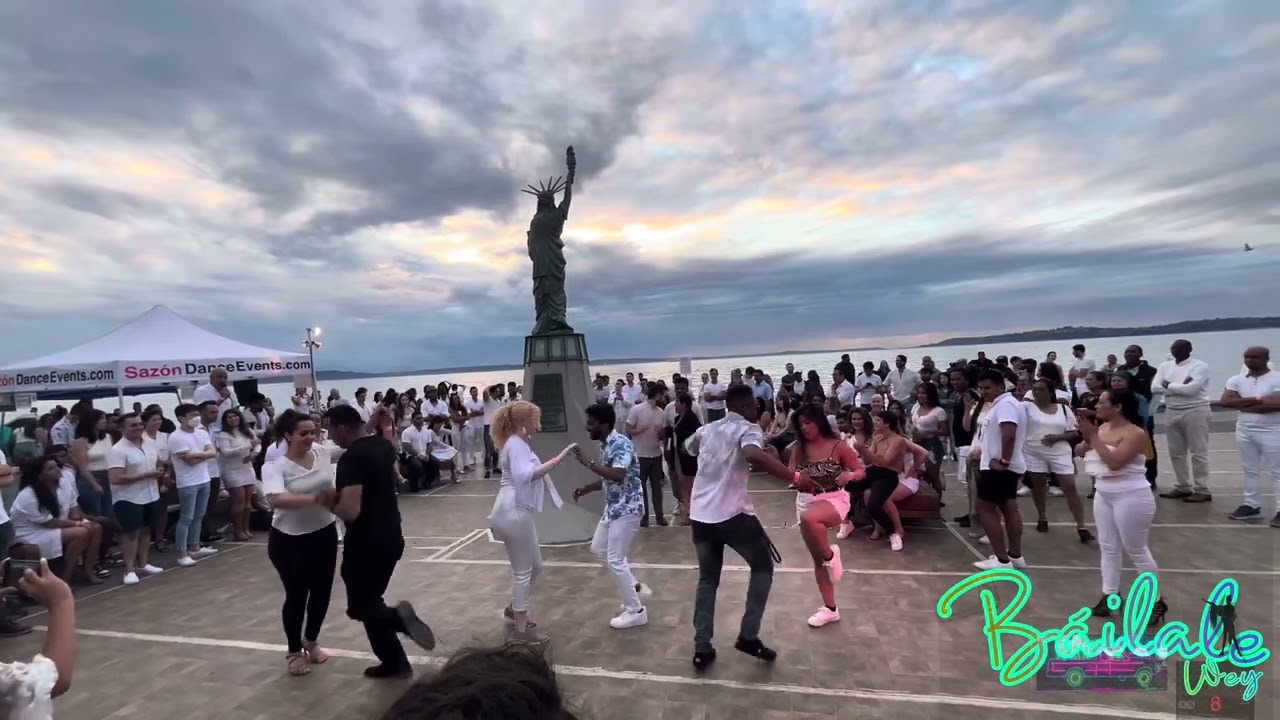Alki beach Seattle 🔥🔥💃🏽🕺🏽 #dance #salsa #seattle