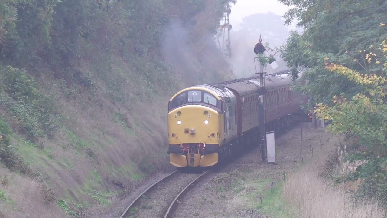 37508 leaving Bewdley 2nd October 2025