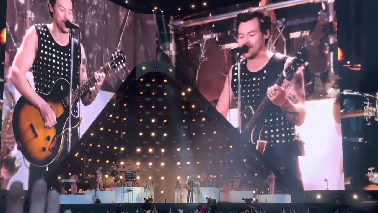 Harry Styles - Golden @ Stade de France, Paris, June 1, 2023