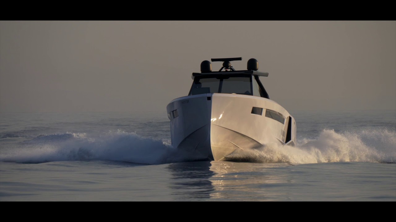 Evo R6: behind the unexpected.