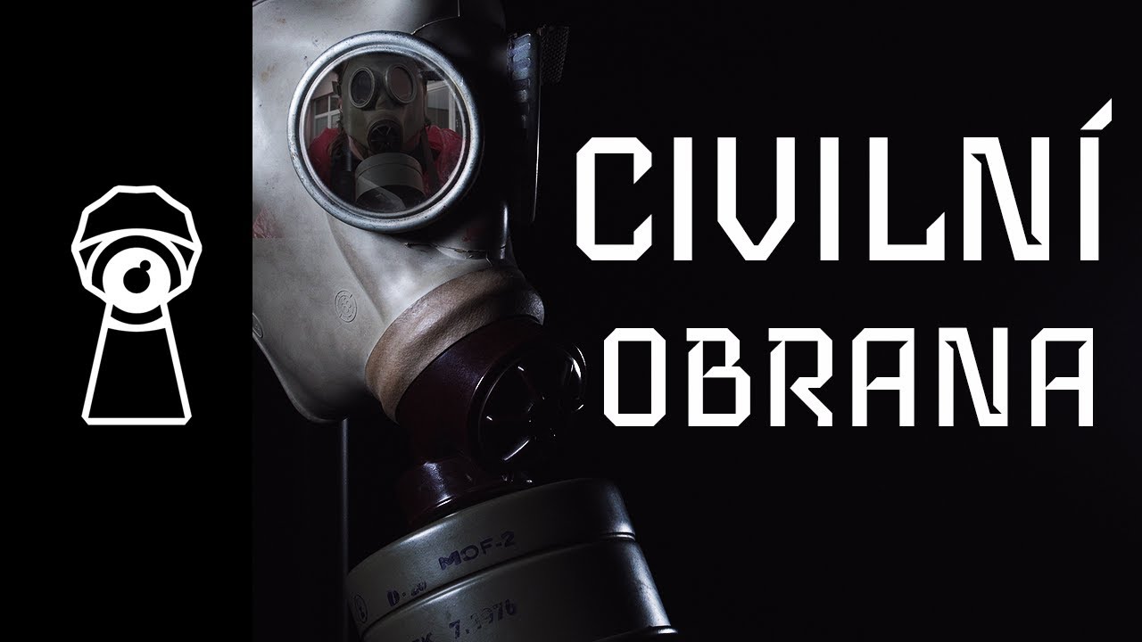 Civilní obrana, pláštěnka, pytlíky a maska