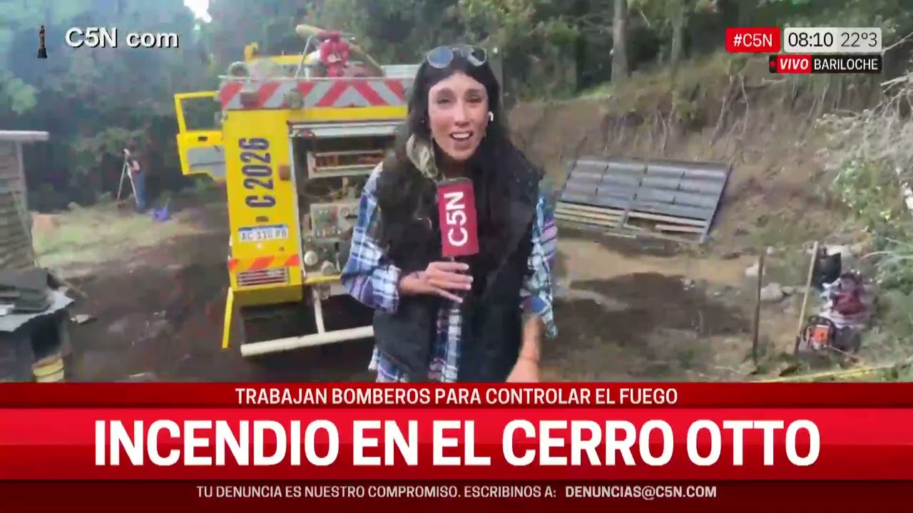 INCENDIO en el CERRO OTTO: BOMBEROS TRABAJAN para CONTROLAR el FUEGO