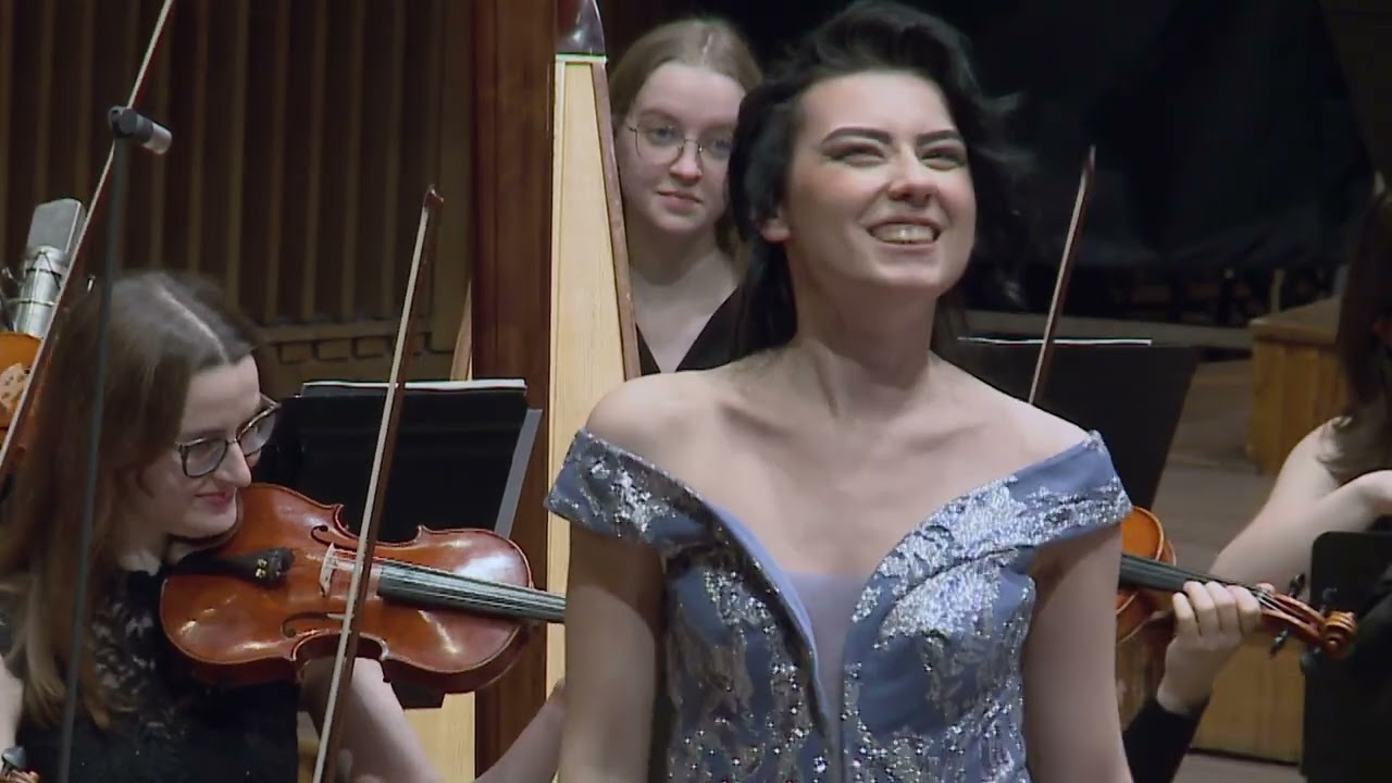 Giuseppe Verdi - La Traviata: aria Violetty È strano!