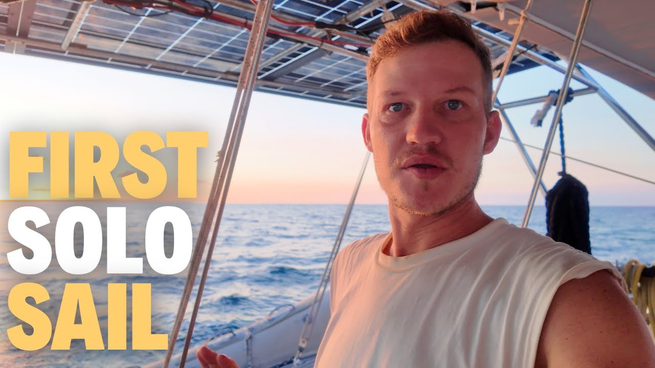 Sailing Solo to Escape a Hurricane | Bahamas 🇧🇸 to the US 🇺🇸 EP-192