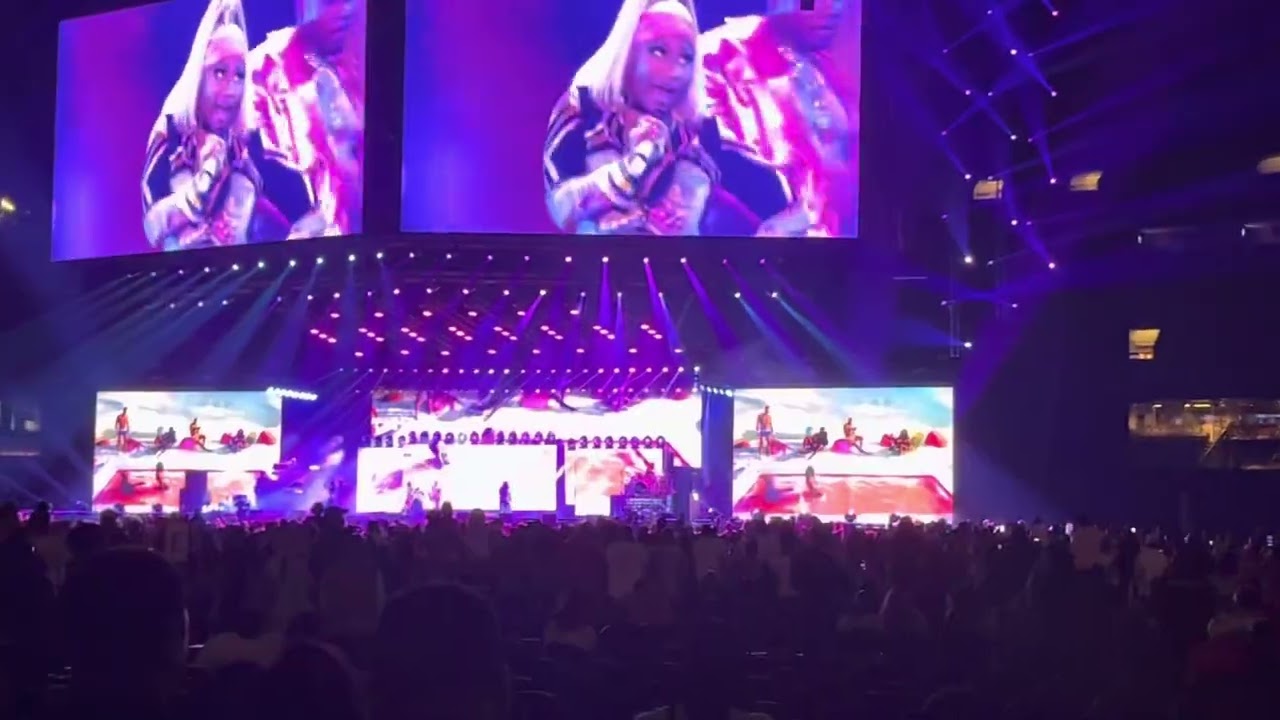 Nicki Minaj - Super Bass Live (Essence Festival 2022) NOLA #nickiminaj #essence #essencefestival