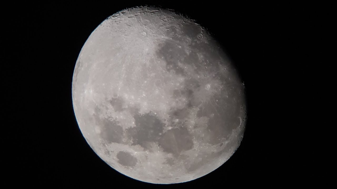 🔴Live: ~89.8% Moon – Waxing Gibbous Phase Through Newtonian Reflector Telescope (28 Feb 2026)