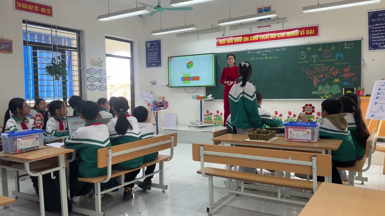 Chuyên đề Toán cấp xã: Bài học Stem lớp 5. Món quà tri ân (tiết 1) - Trường Tiểu học Dũng Tiến