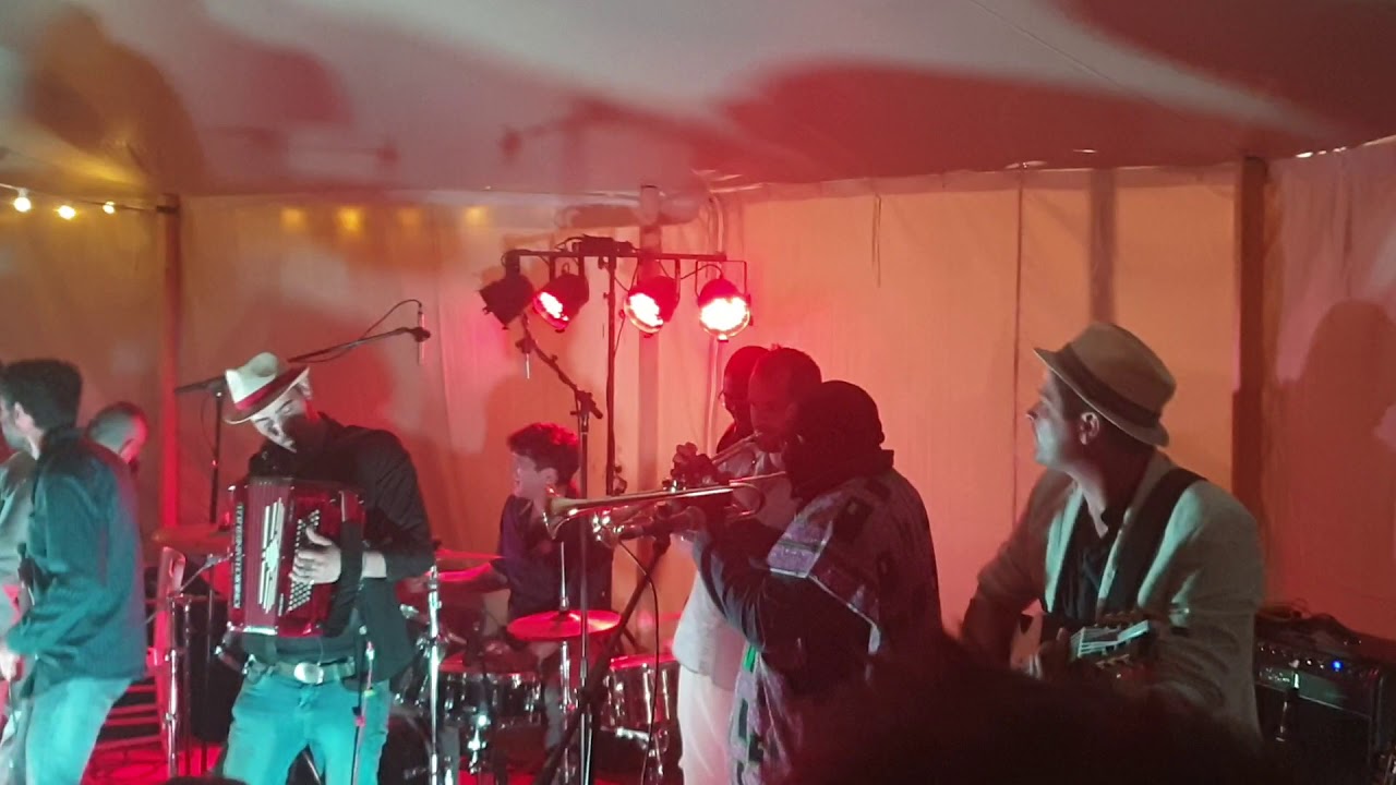 Pieroo chapiteau Fred ogres tof lolo melo fanfare