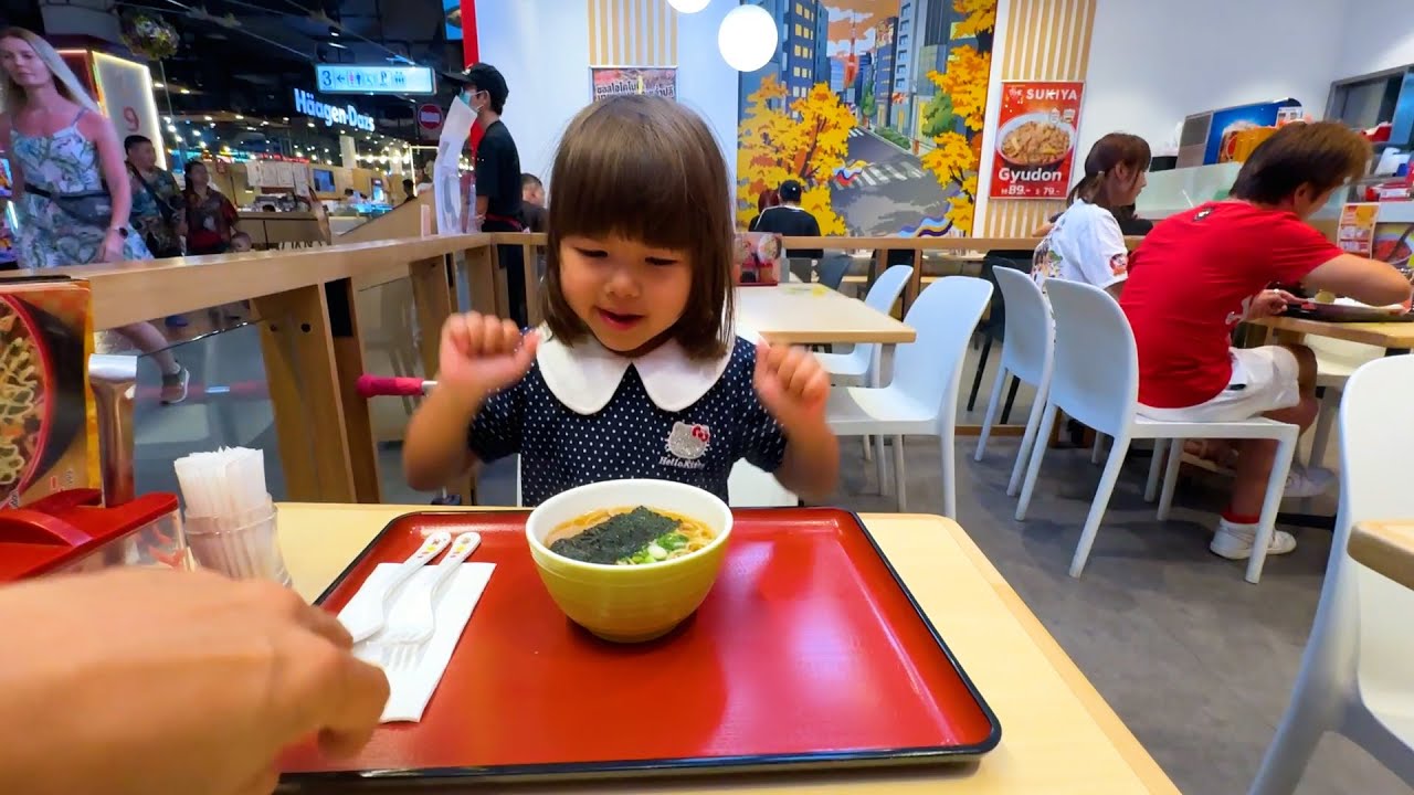 タイ・パタヤのモール「ターミナル２１」すき家へ