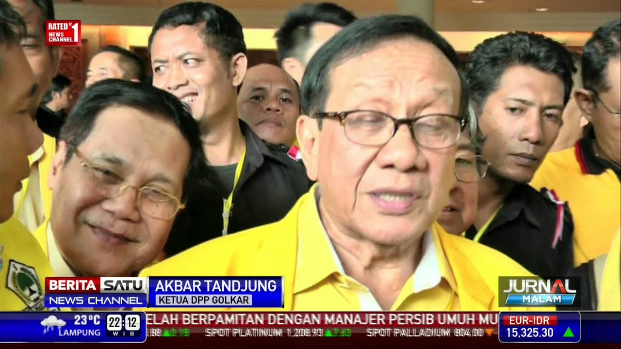 Akbar Tanjung Ingin Damaikan Agung Laksono dan Ical