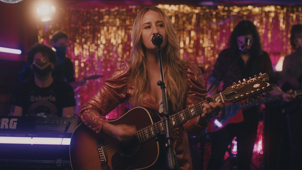 Indigo presents Margo Price live at Dee's Country Cocktail Lounge
