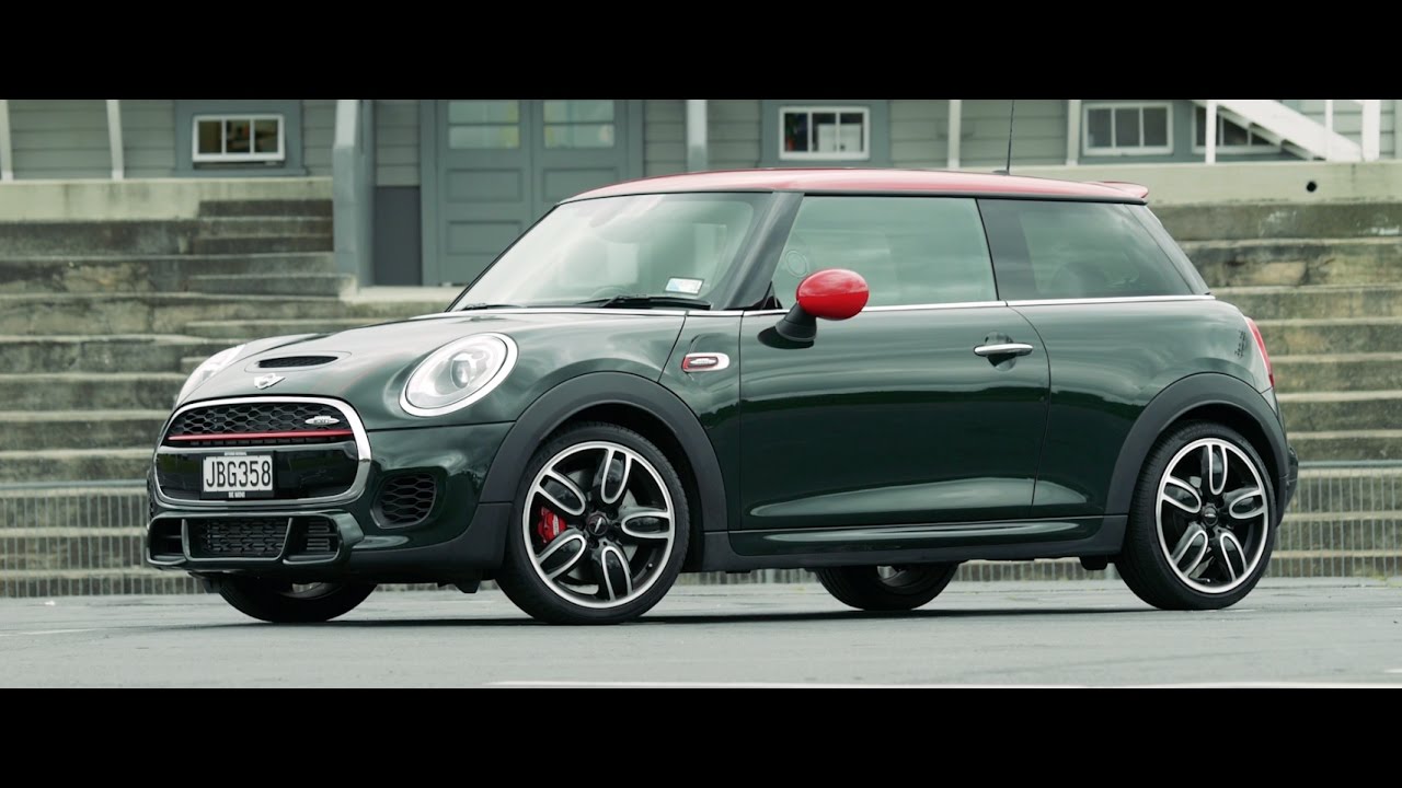 MINI Cooper S JCW - REVIEW - great drive but interior designers on crack