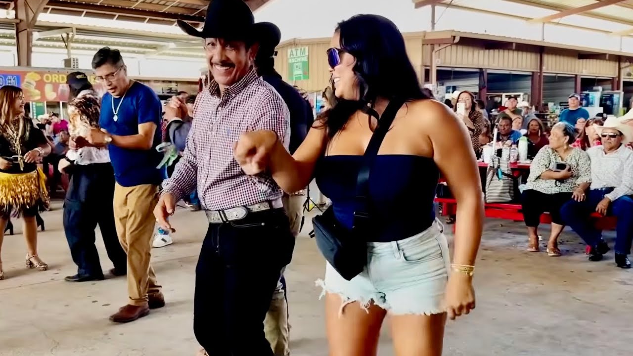 Bailongo en la pulga de Álamo Texas RGV 