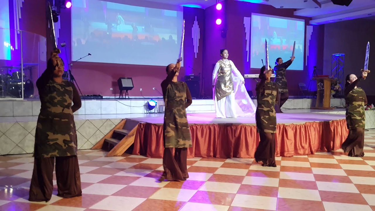 Mujer de guerra/ Danza,Roca de Salvación