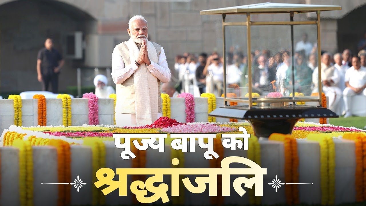 LIVE: PM Modi pays floral tributes to Mahatma Gandhi at Rajghat