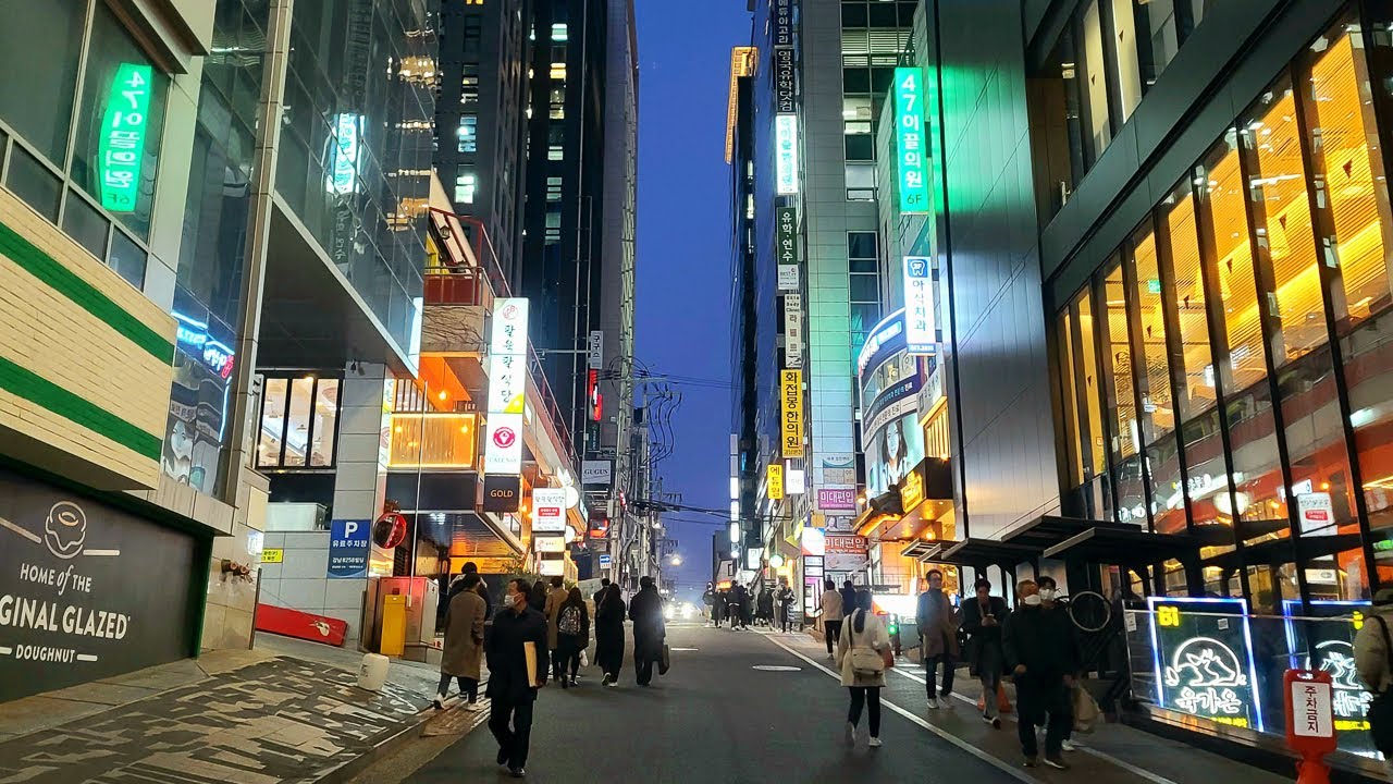 4K Winter Night Walk Gangnam District | Seoul City Ambience