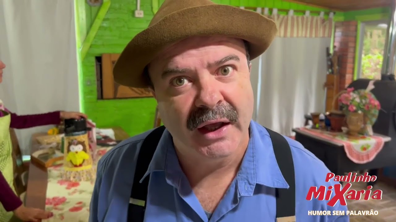 Mui&eacute;zinha distra&iacute;da
