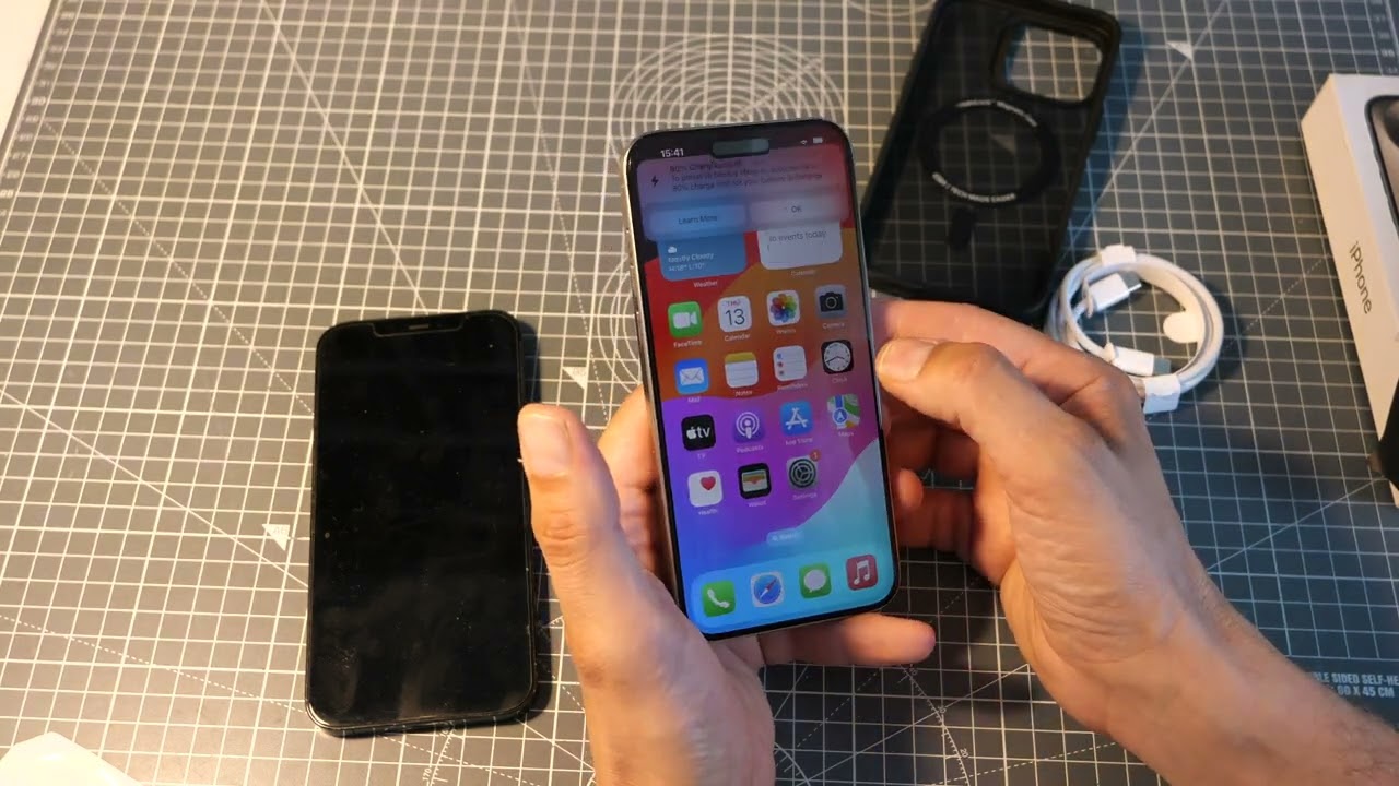 Noul meu telefon - iPhone 15 Pro Max (film 011 / 2024)