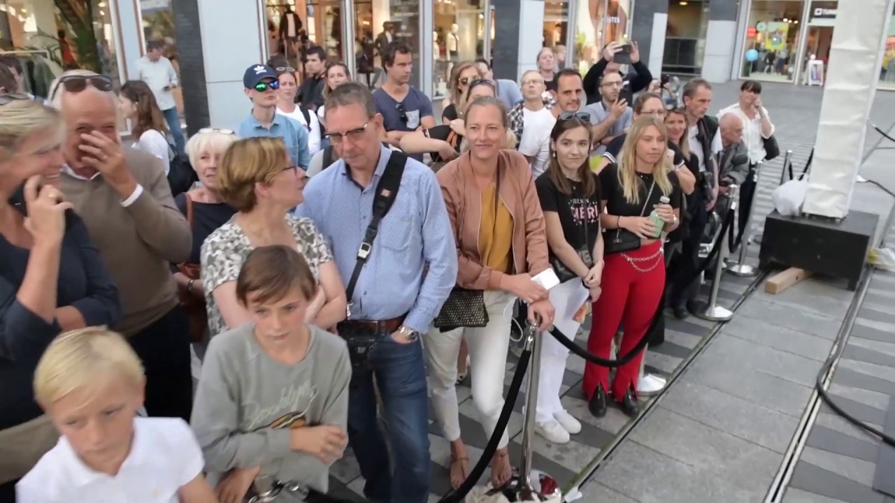 Elite Model Look casting op het Pieter Vreedeplein